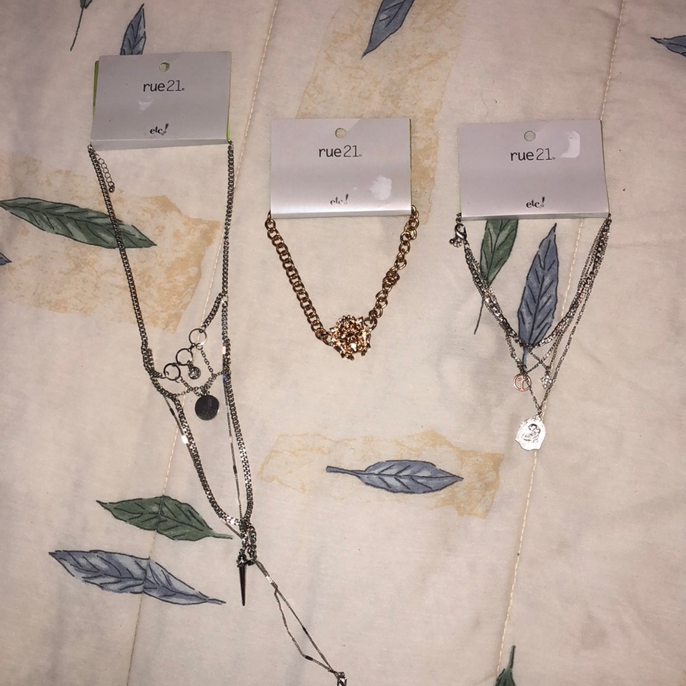 ✨✨2 SILVER LONG NECKLACE ✨✨GOLD CHOCKER ✨